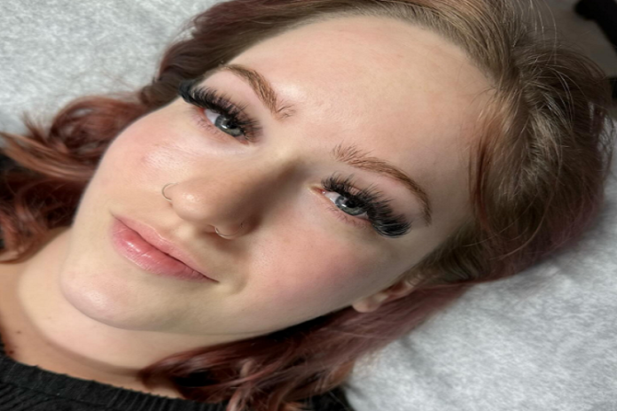 Real Lashes Real Lashes